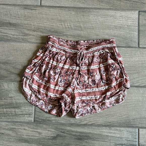 American Eagle Outfitters Pants - American Eagle outfitters soft shorts